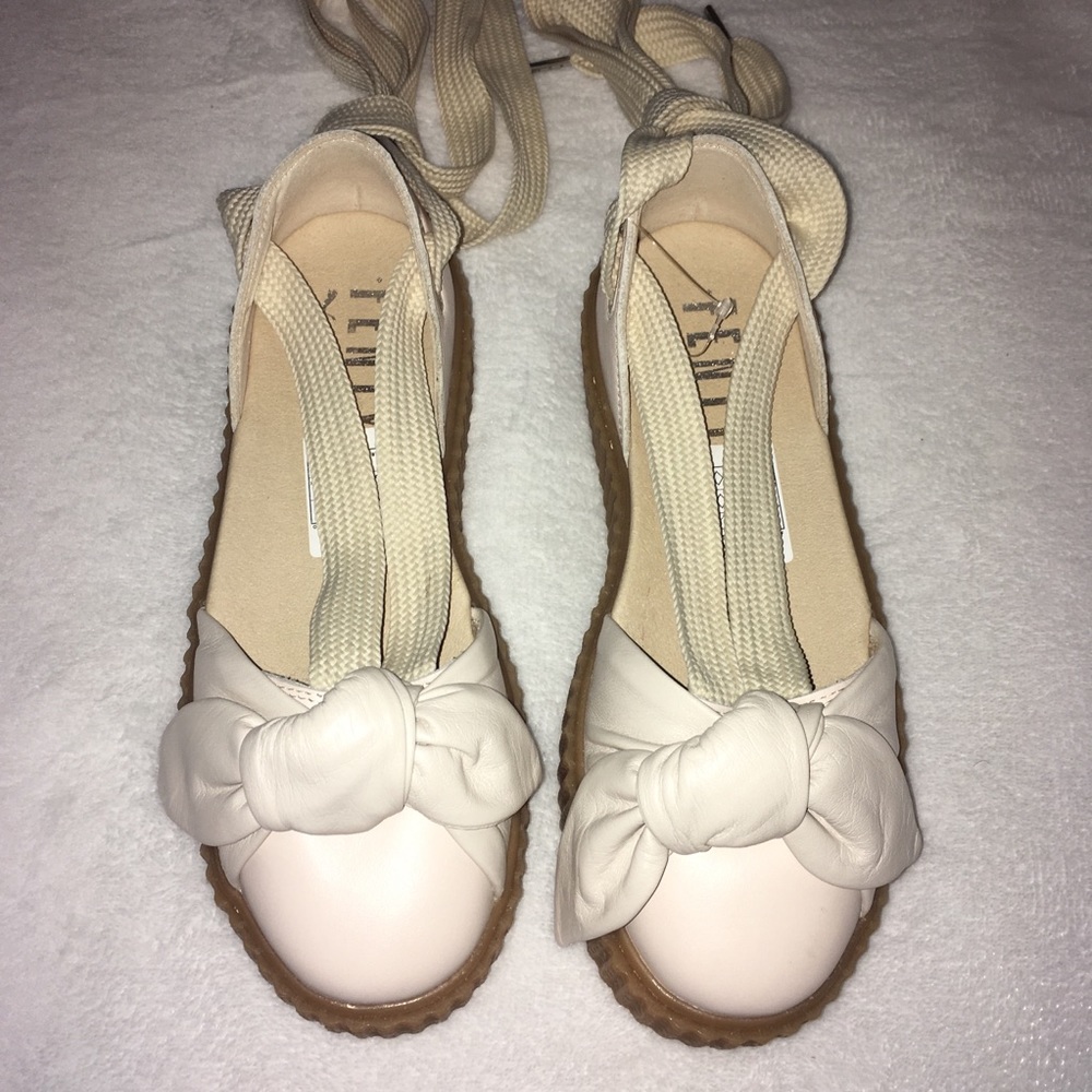 New FENTY PUMA by Rihanna Bow Creeper Sandal